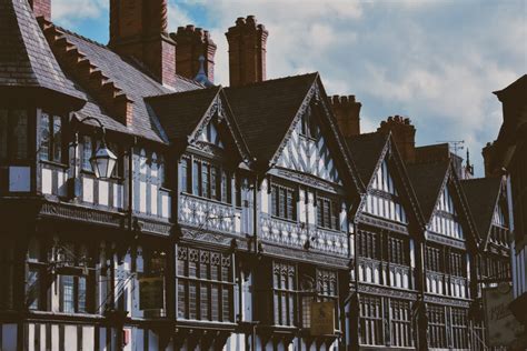 le case dei tudor|tudor architecture history.